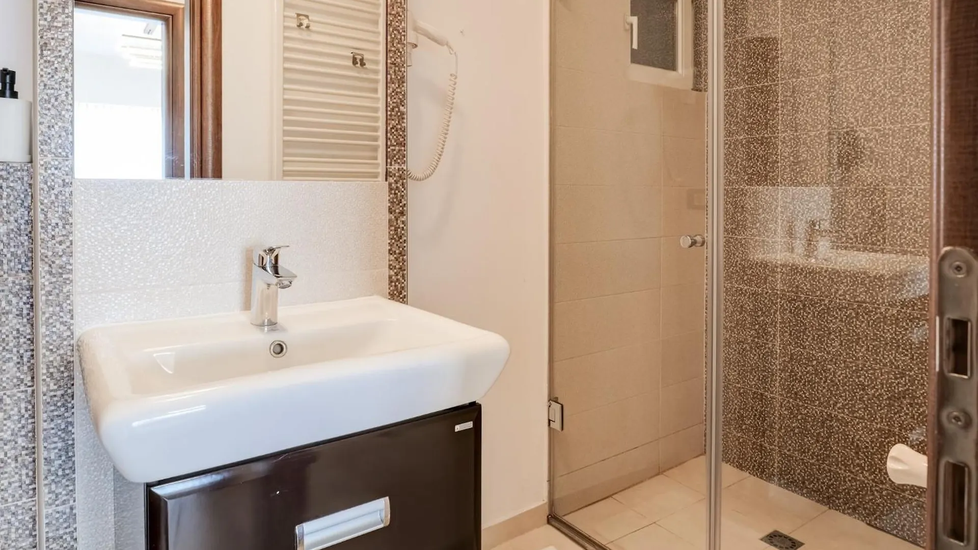 公寓 Chanttal Luxury - Fountain 布加勒斯特